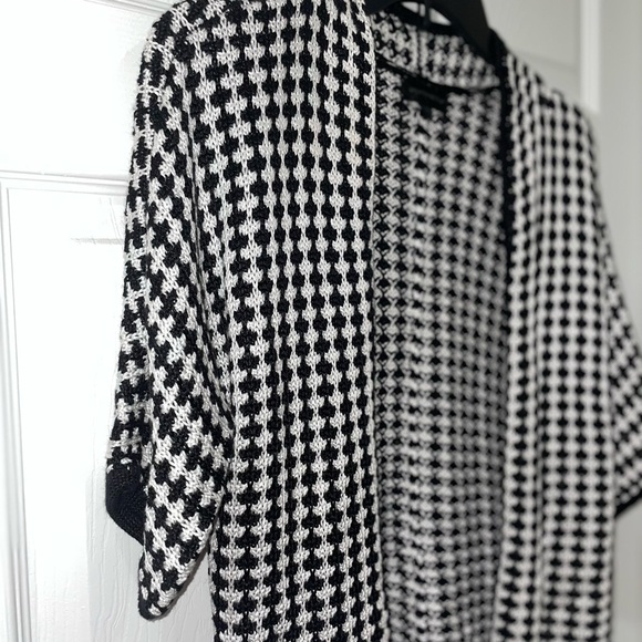 💰3 For $25 💰WORTHINGTON short HOUNDSTOOTH Cardigan SZ M​​​ - Picture 4 of 6